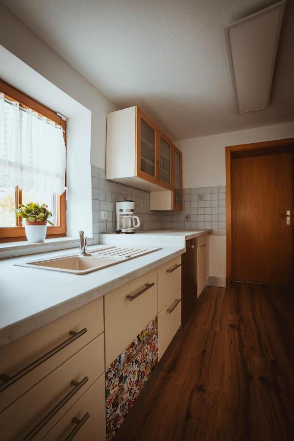 Ferienparadies Am Kammerberg - Ein Ganzes Haus Fuer Sie Alleine!!! Weißenhorn Exterior foto